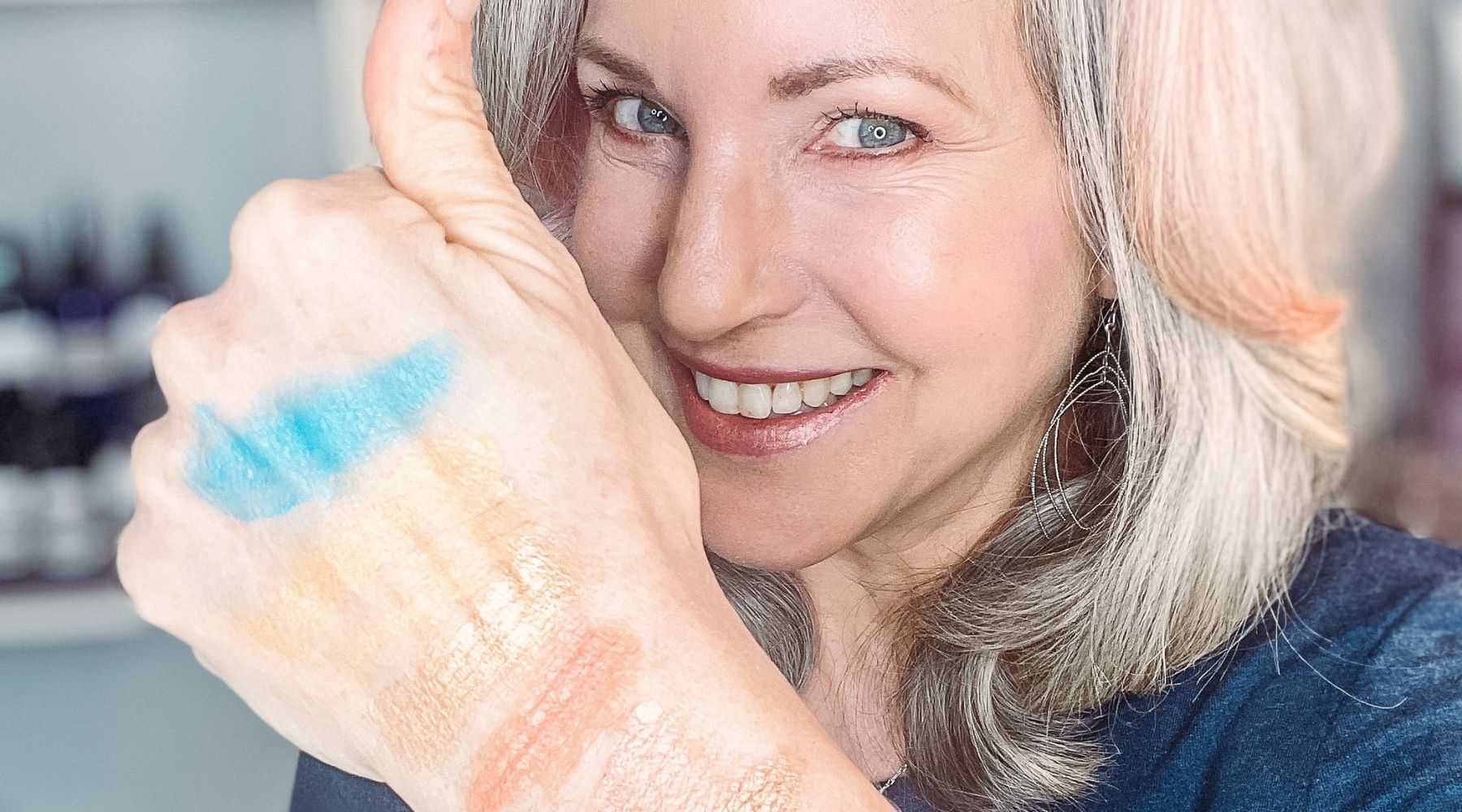 best eyeshadow colors for blue eyes | simple beauty minerals