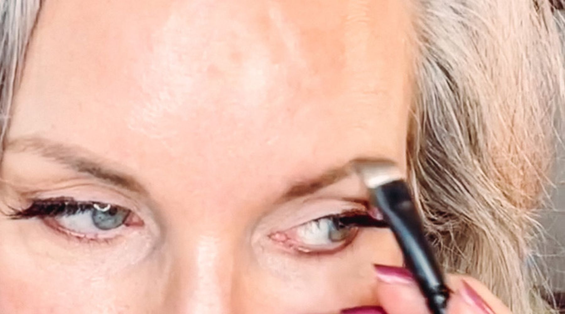 brow tutorial basics - simple beauty minerals