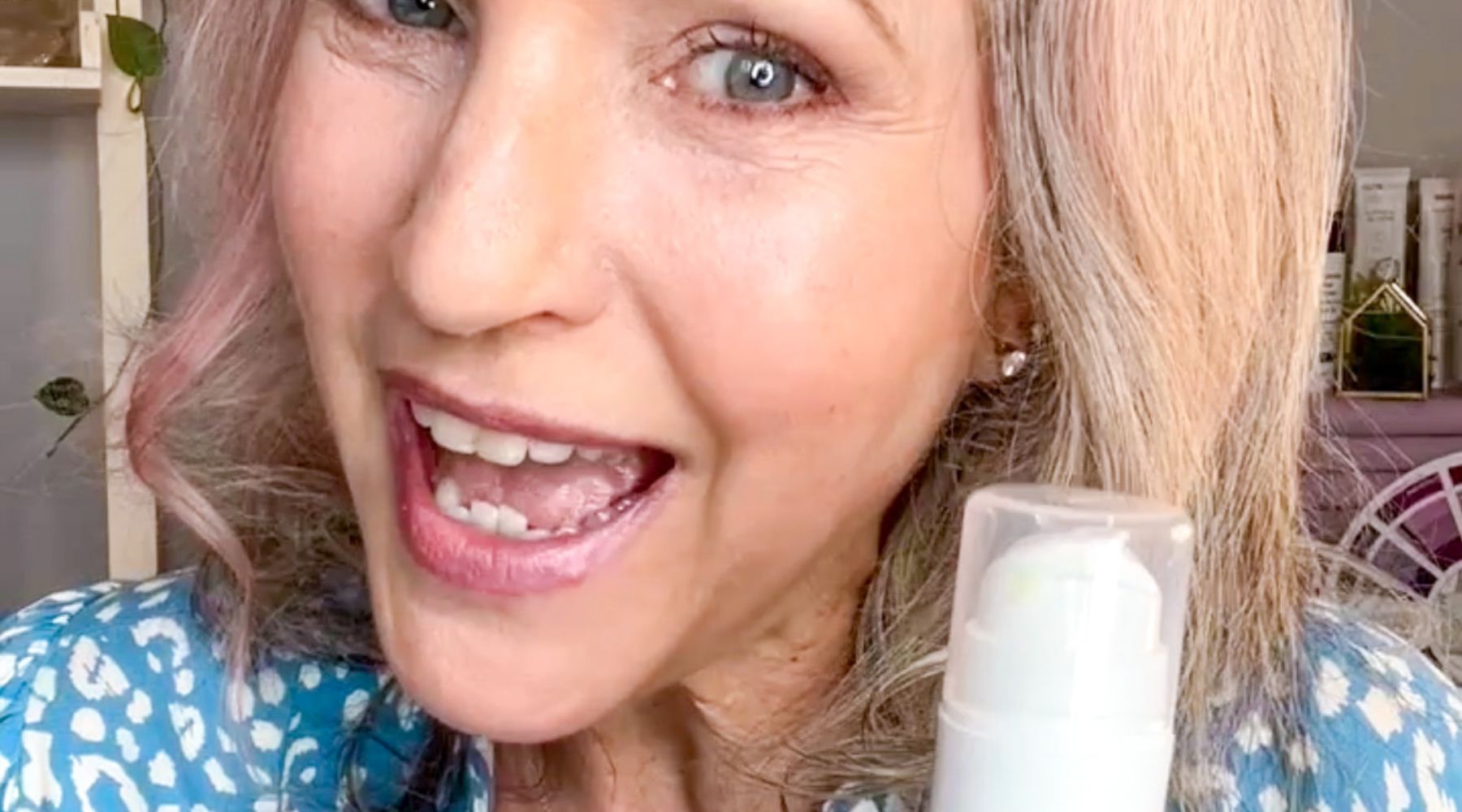 owner simple beauty minerals holding retinol moisturizer