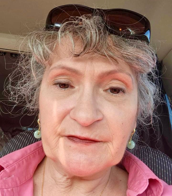 woman wearing cool 1 perfect cover mineral powder foundation