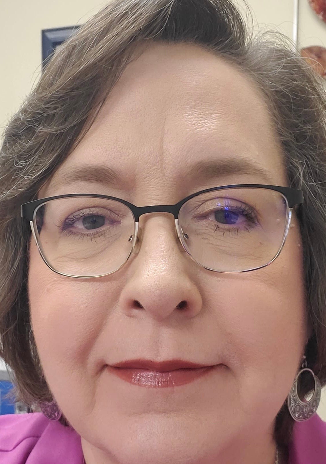 mature beauty wearing mineral powder foundation