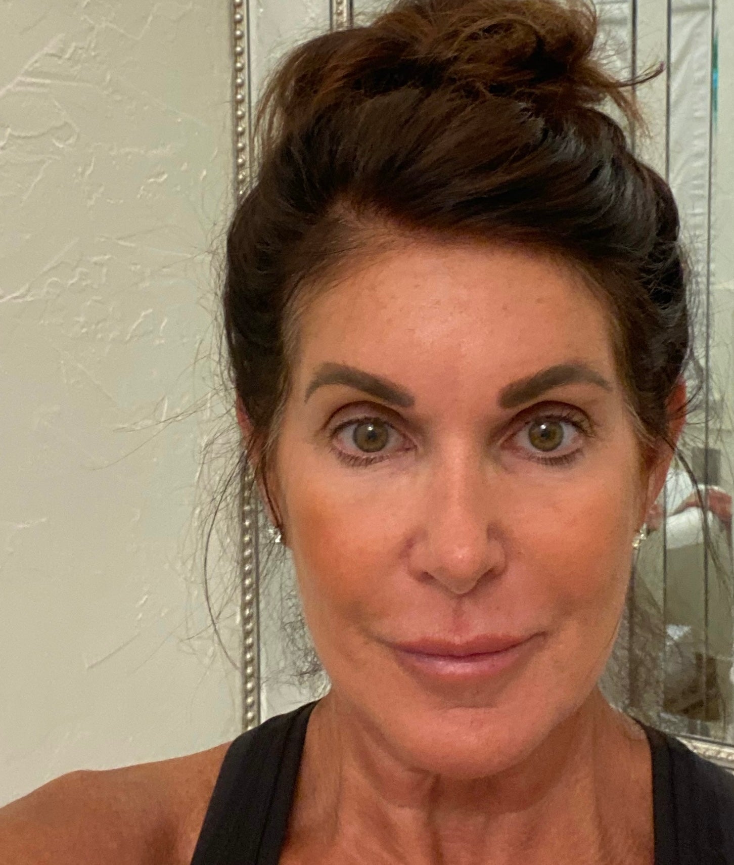 customer wearing neutral 3.5 mineral foundation