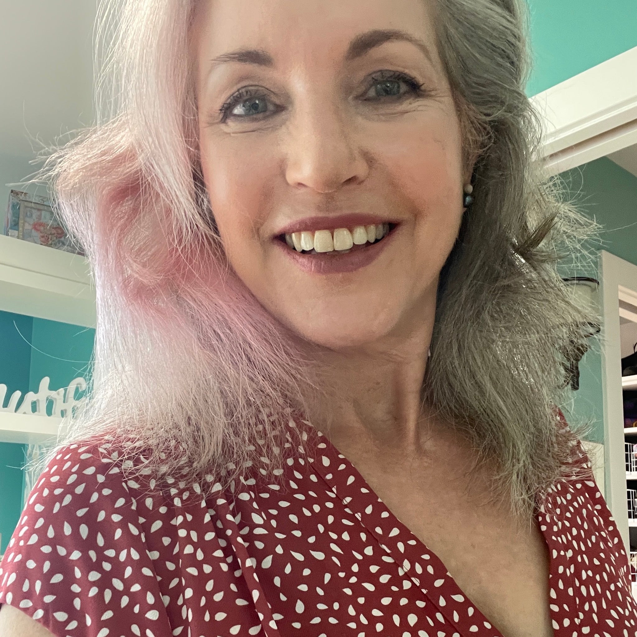 owner simple beauty minerals wearing crushed mauve lip crayon