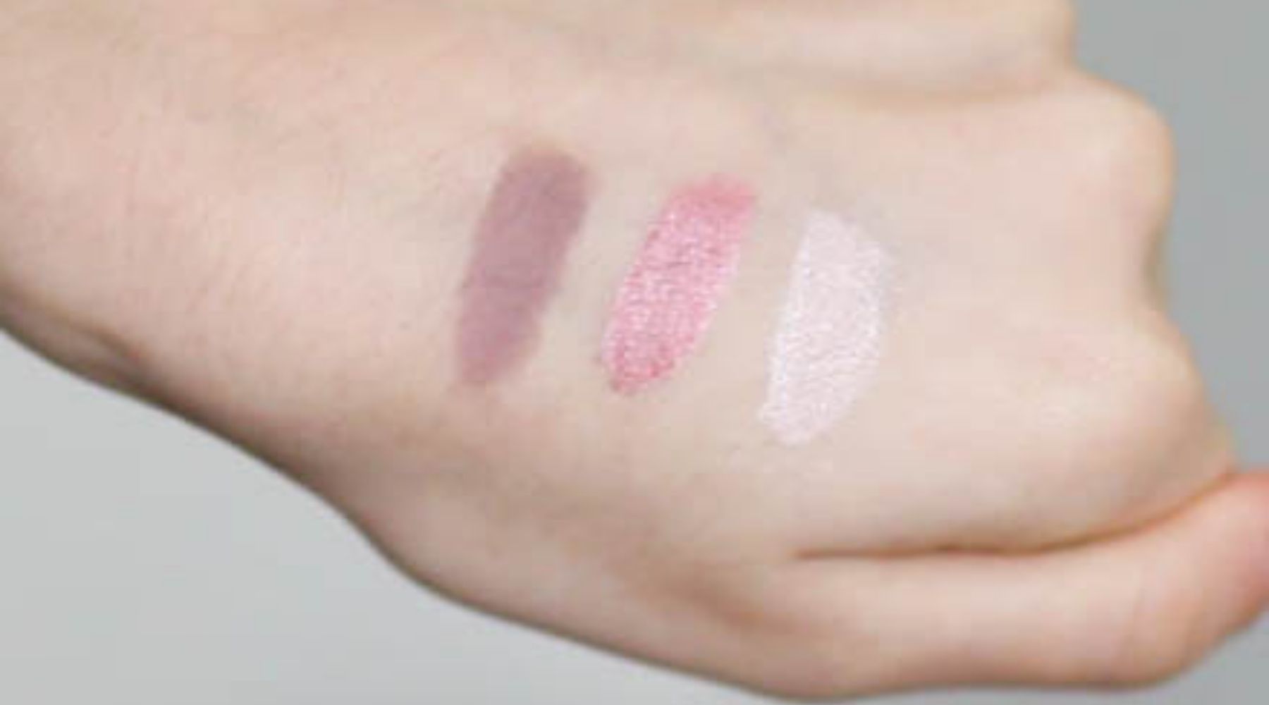 swatch of eyeshadow pigments