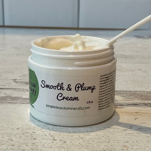 smooth and plump cream open lid