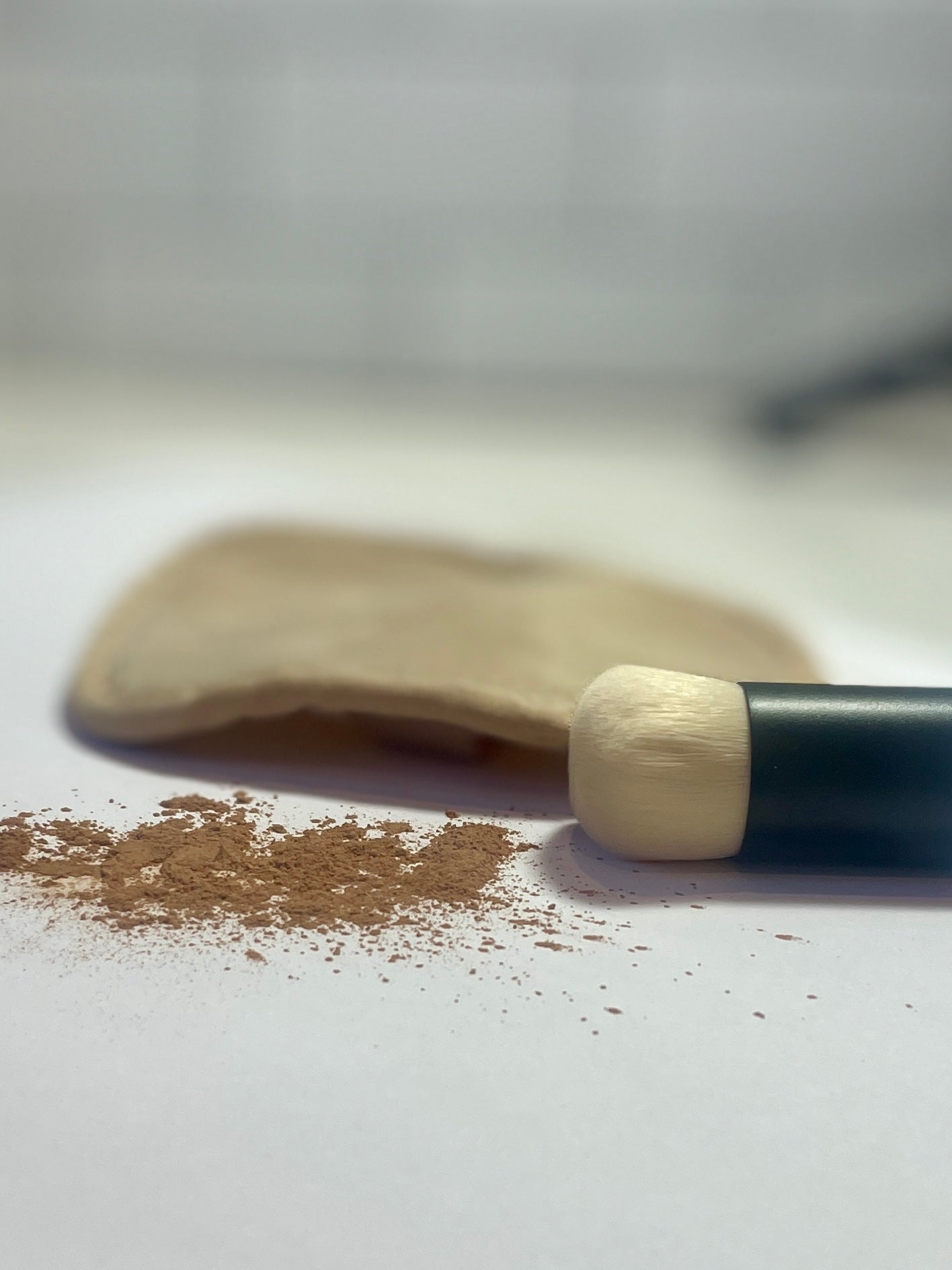 ultra coverage foundation brush on side with mineral pigments.