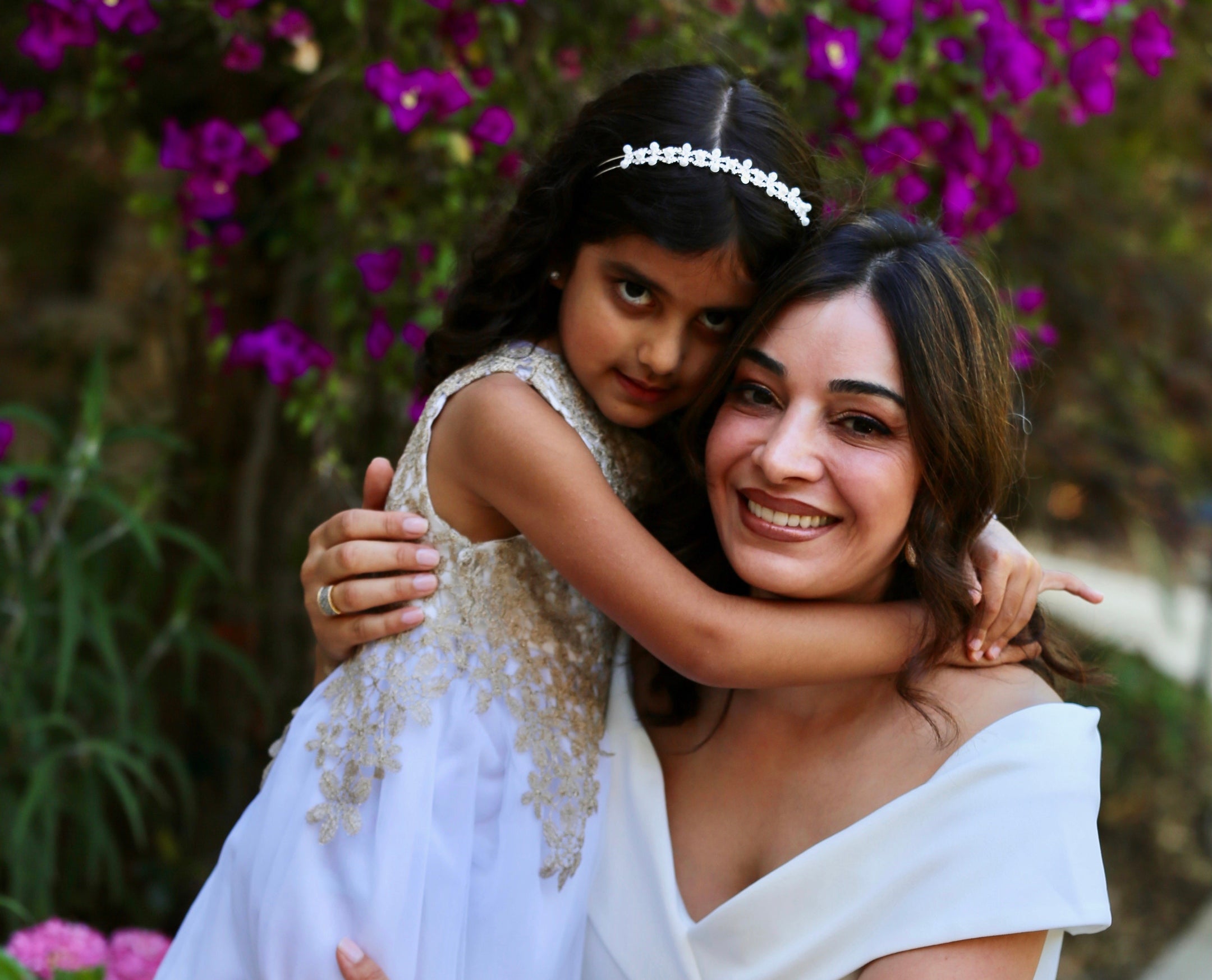 mom and daughter, mom wearing mineral foundation